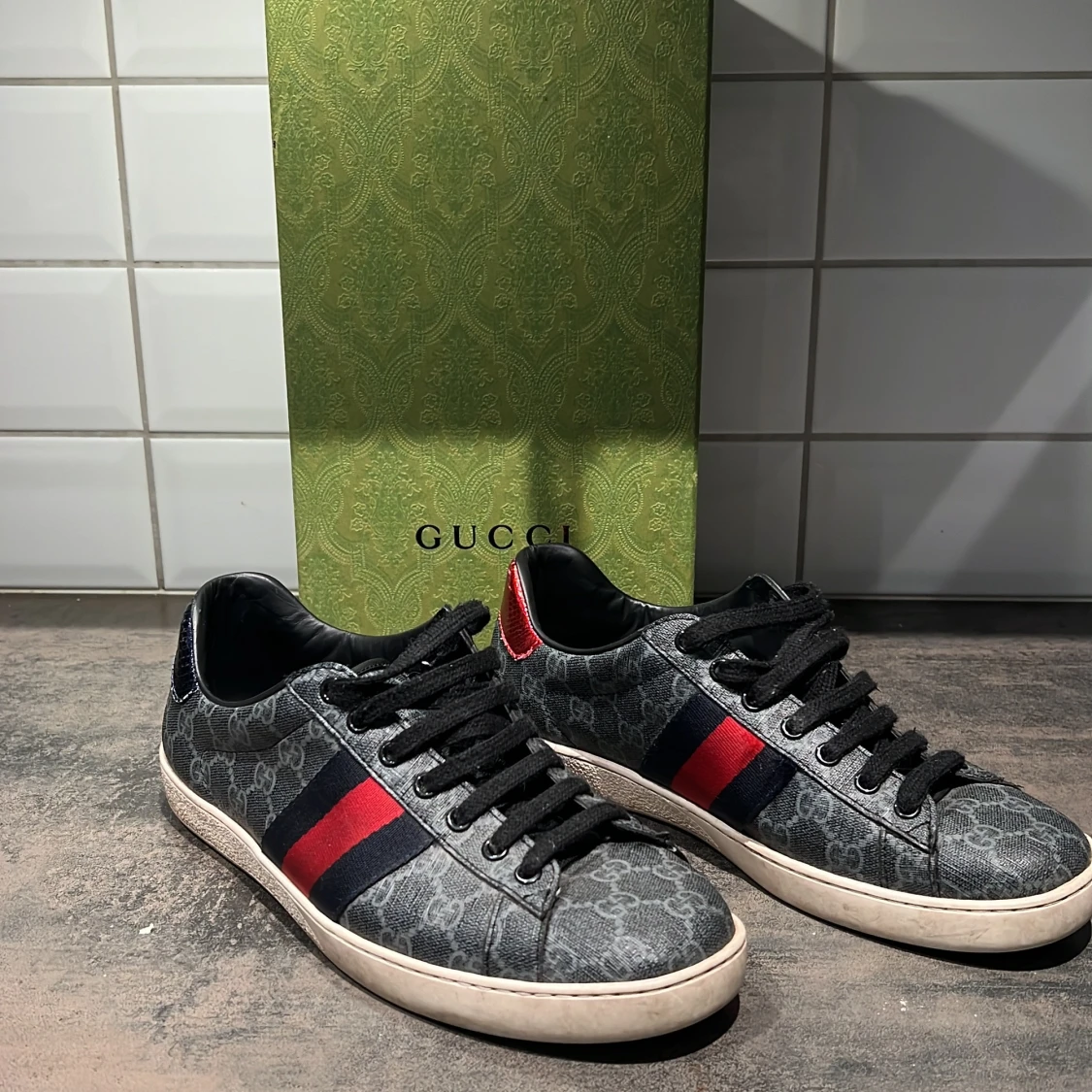 Gucci sneakers med GG-mönster