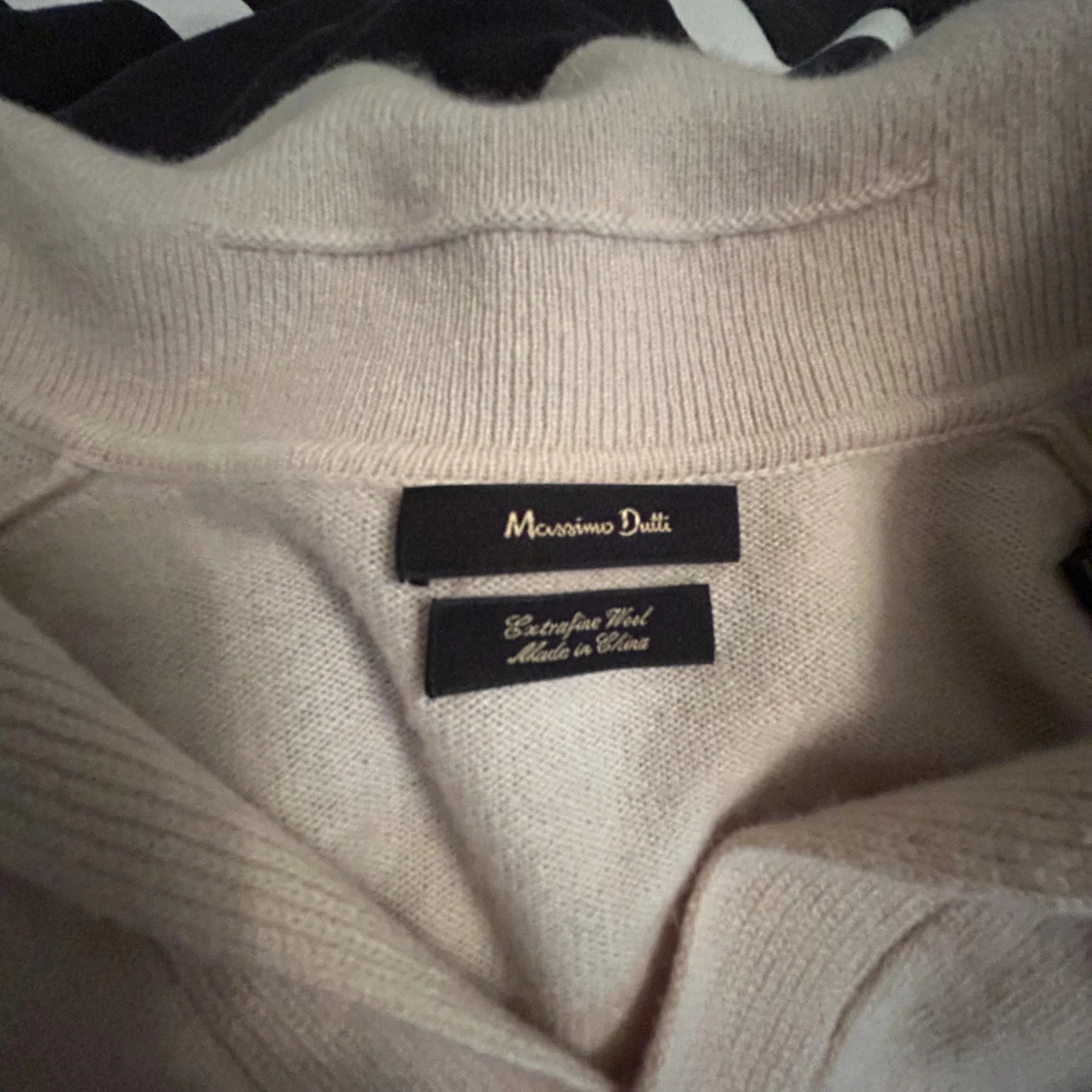 Beige ulltröja med krage från Massimo Dutti - 2