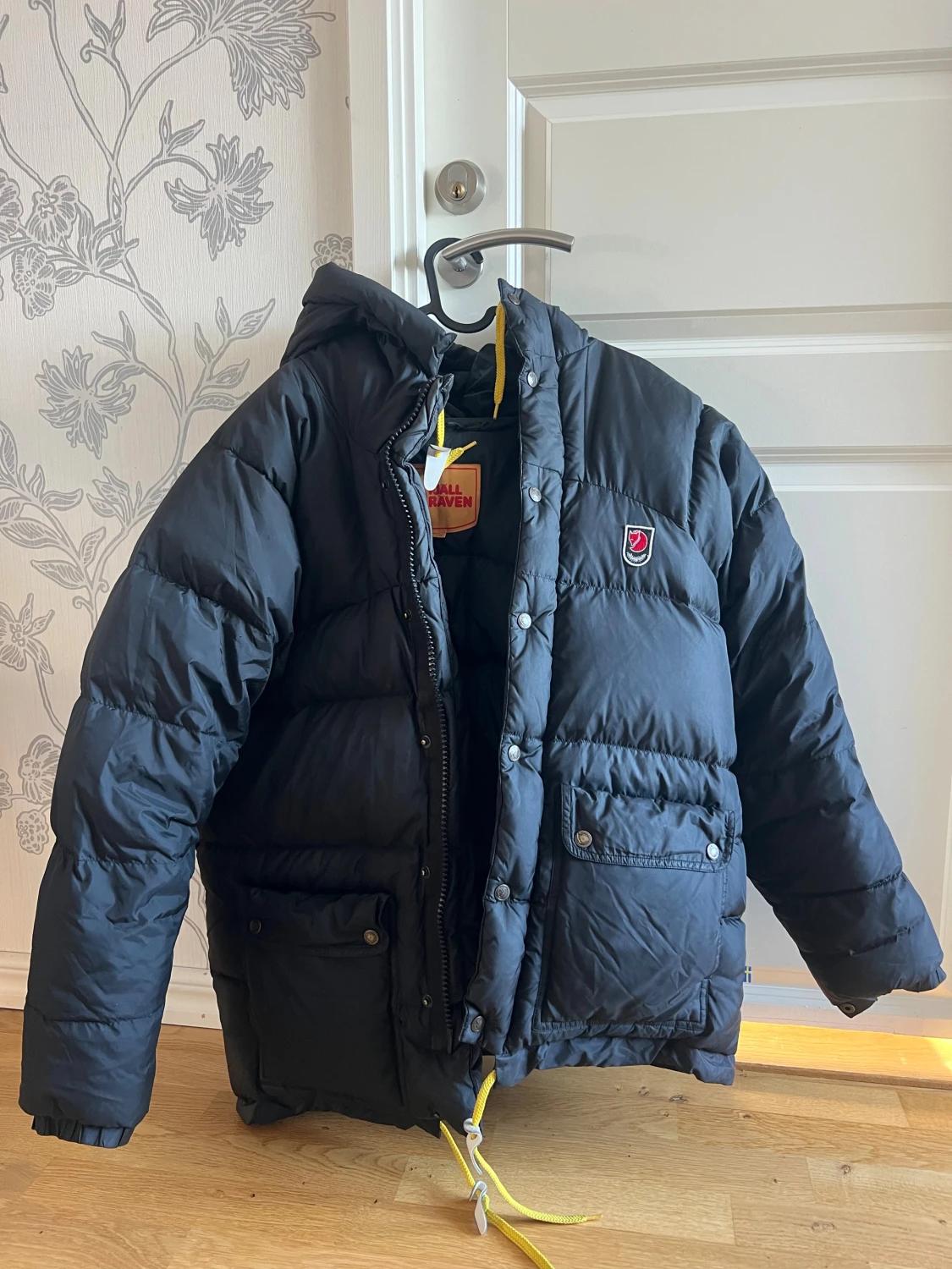 Fjällräven Dunjacka Svart - 1