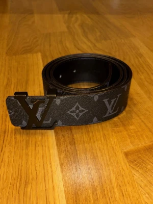 Bälte - Svart och grå bälte