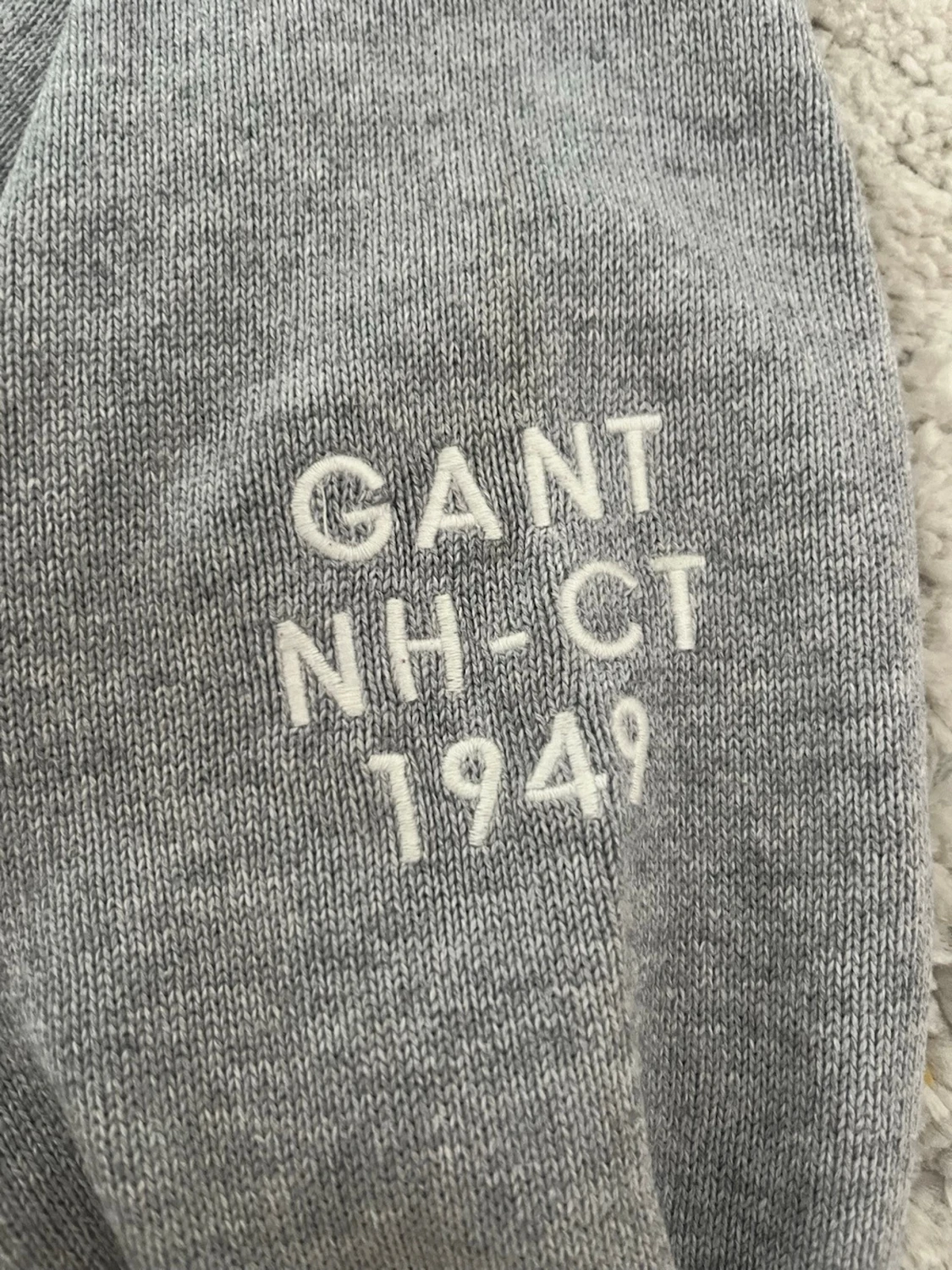 Grå stickad tröja från GANT - 3