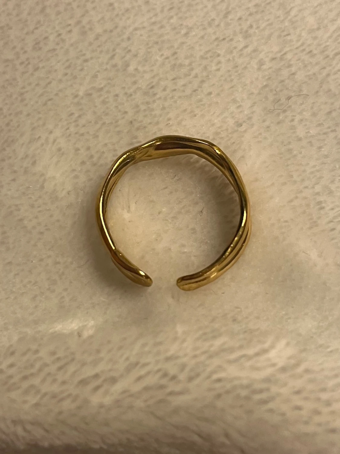 ✨Guldfärgad vågig ring✨ - 1