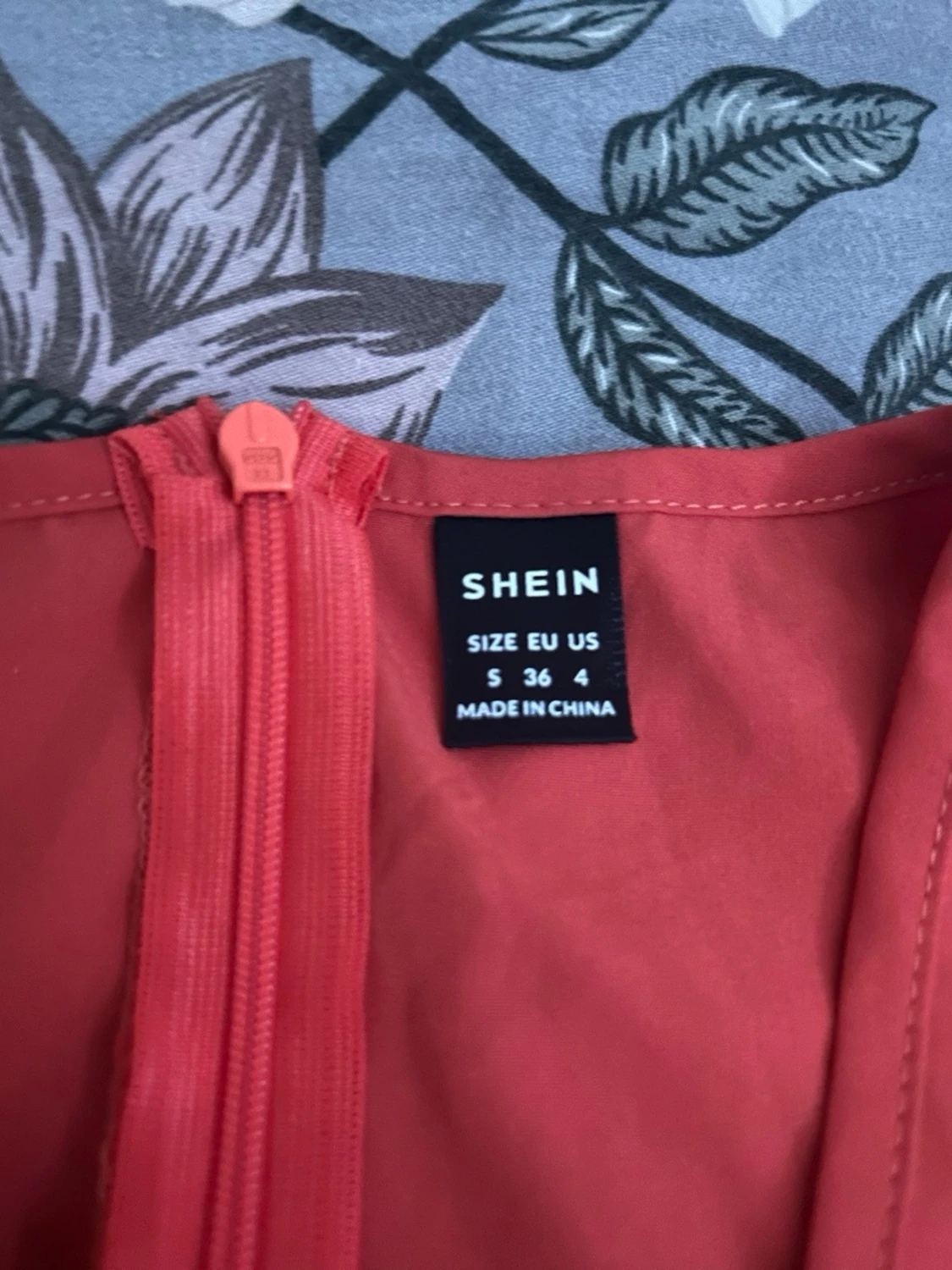 Röd omlottklänning från SHEIN - 1