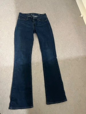 Levi’s jeans  - Mid rise boot storlek 25 