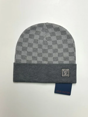 Lv Mössa - Helt ny aldrig använd. Storlek One Size. Snabb frakt.