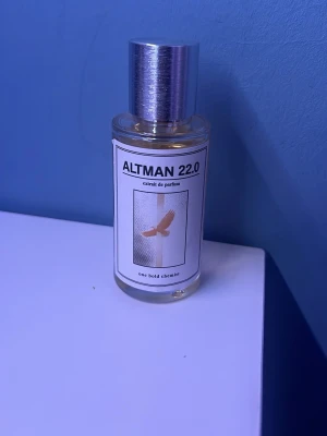 Altman 22.0 extrait de parfum - Altman 22.0 parfum från One Bold Chemist.  Ungefär 48ml kvar pris går att diskutera 