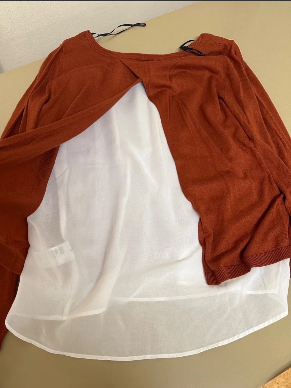 Rostbrun långärmad tröja med vit chiffong - 2