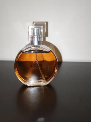 PS... Love Noir parfym - 'Love Noir', 50ml ca 45ml kvar. Originalförpackningen ej kvar. 