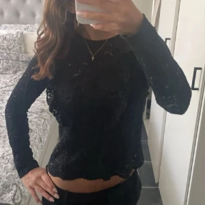 Svart spetsblus zara - Mycket bra skick, spetsblus från zara
