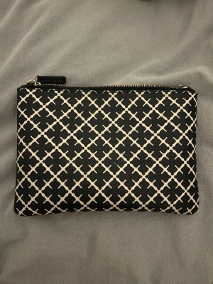 Marlene Birger clutch - Super söt clutch från Marlene Birger🫰 kan senast shippa den 23 - är sedan borta framtill nyår💝