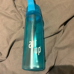 Air up vattenflaska  - Air Up vattenflaska med tillhörande pods i olika smaker. 