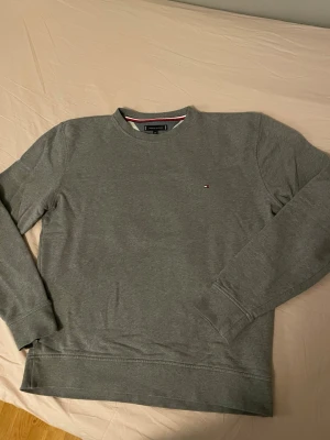 Tröja - •Skick 10/10 •crewneck •passar L