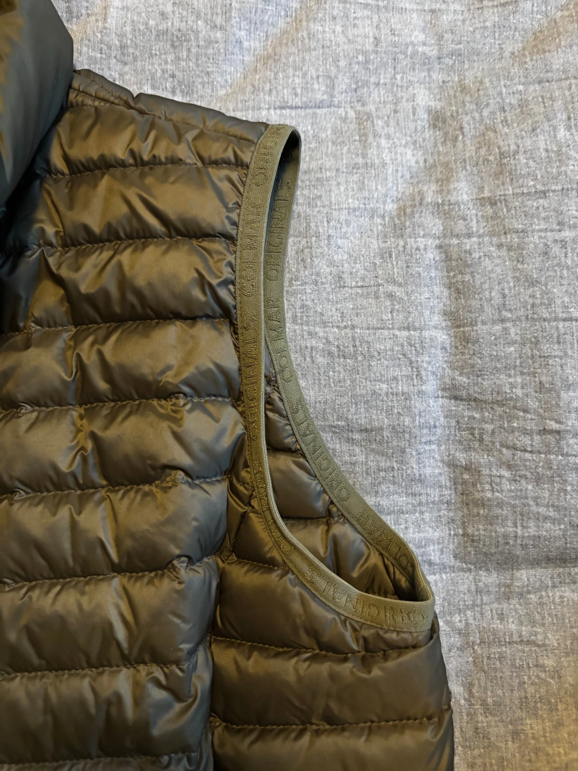 Mörkgrön dunväst från Colmar - 3