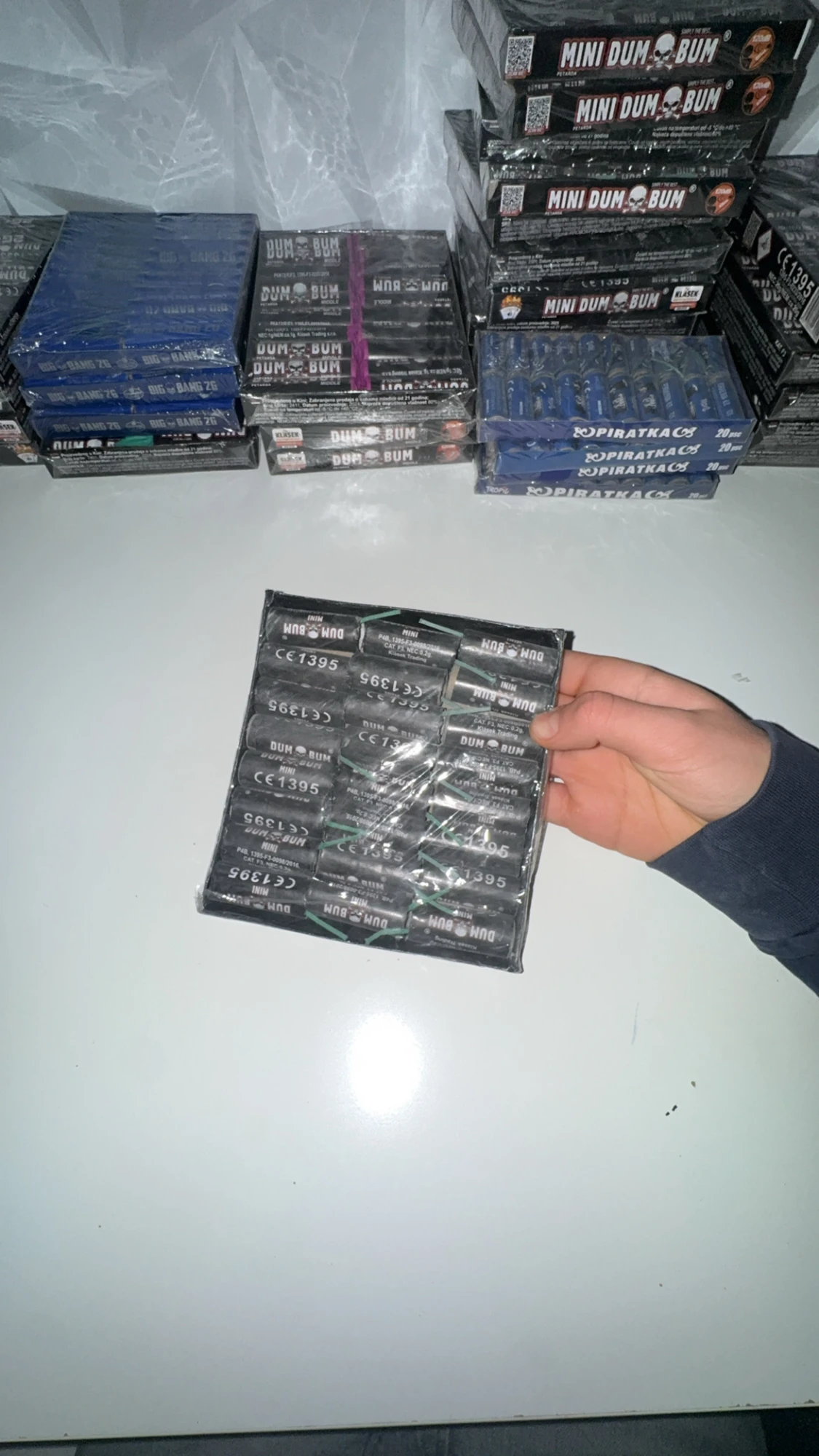 Svart dunväst från Dum Bum - 1