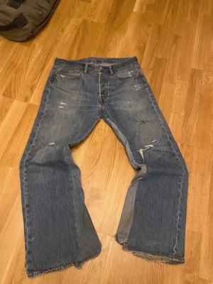 Levi's 501 blå jeans W32 L30 - Sexy jeans från Levi                                                                 Midja 40 längd 100 benöpning 26