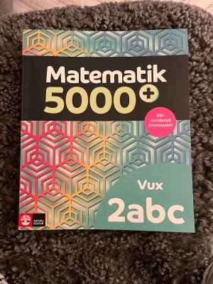 Matematik 5000+ Vux 2abc - Har använts sparsamt i 2 månader men är i nyskick.