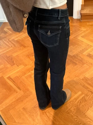 Jeans  - Säljer dessa sååå snygga och fina low waist byxor wow❤️❤️❤️subdued nya