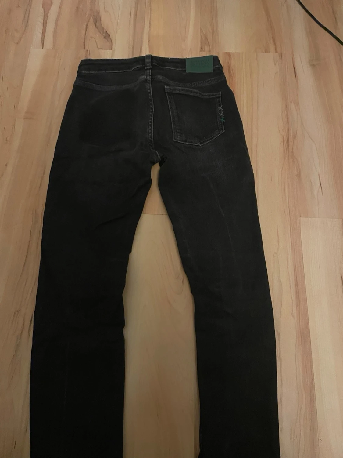 Svarta straight jeansbyxor - 1