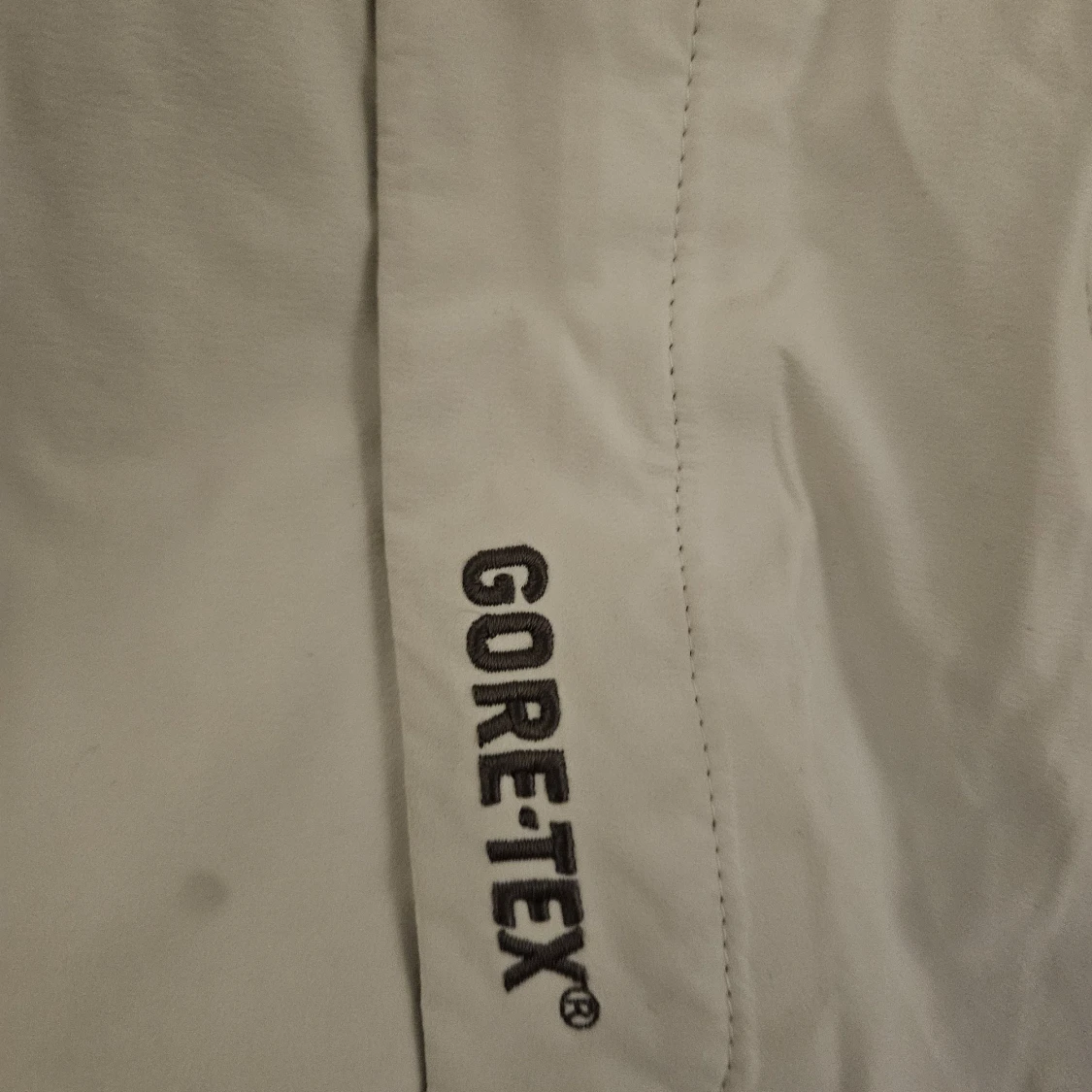 Vit golf, vind och regn jacka Peak Performance Gore-Tex bro hof slott - 2