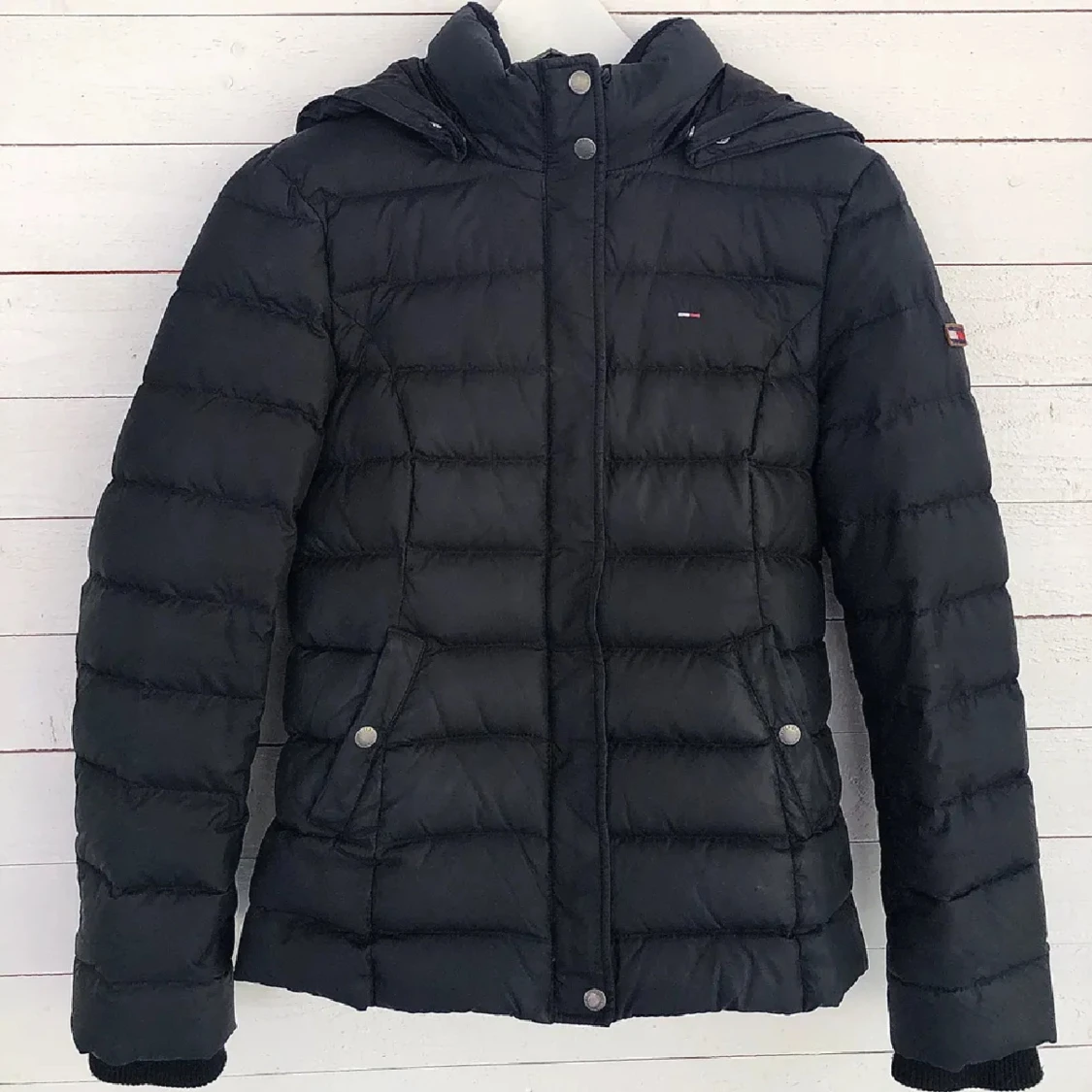 Svart vinterjacka Tommy Hilfiger