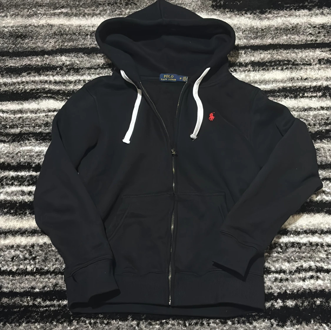 Svart hoodie från Polo Ralph Lauren