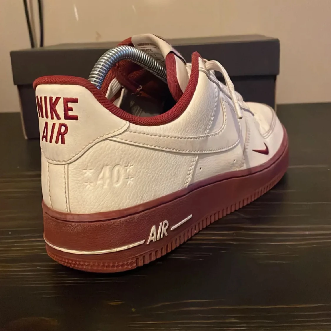 Nike Air Force 1 40th Anniversary vit/röd - 1