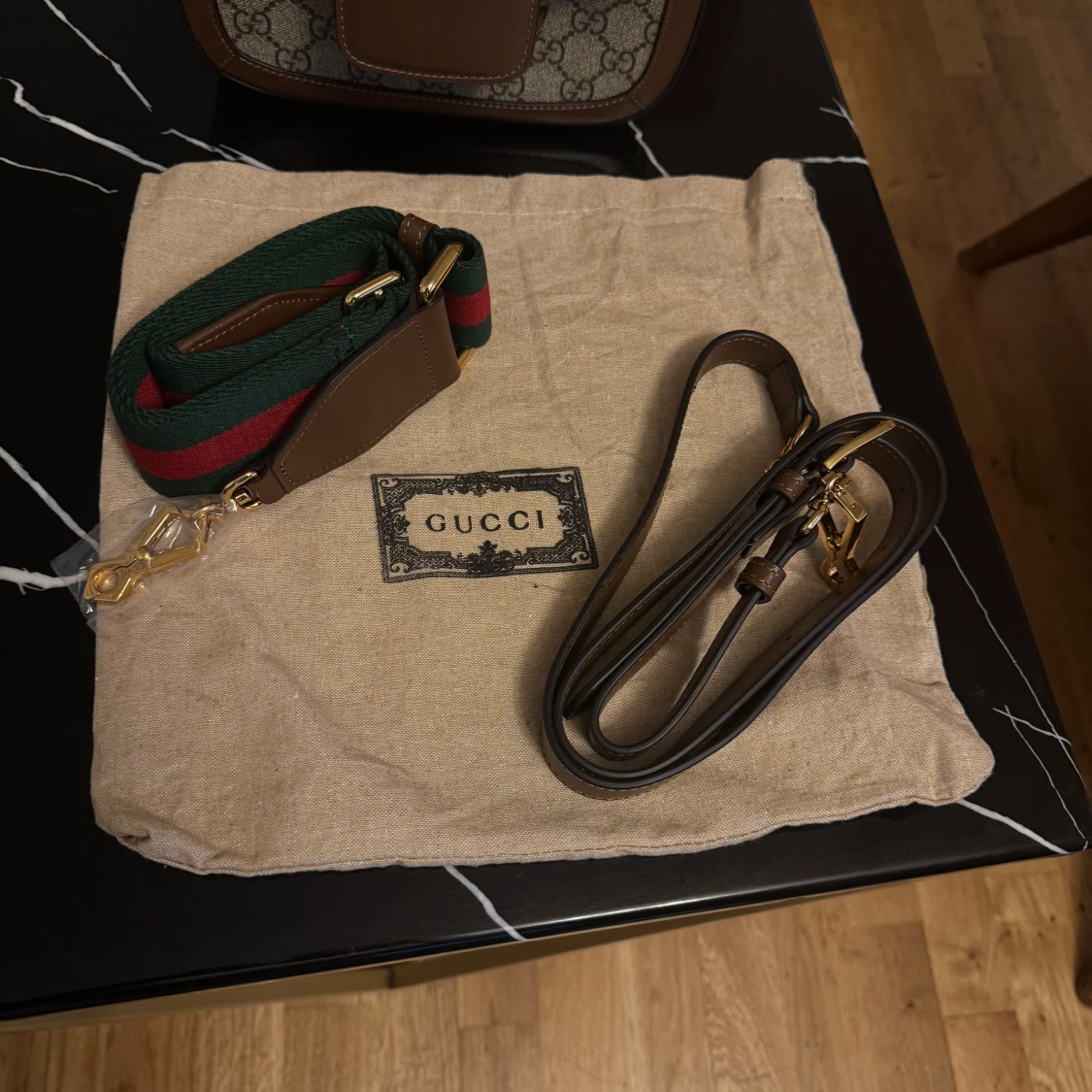 Gucci GG Supreme axelväska brun - 2