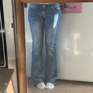 Jeans  - Jättefina lågmidjade bootcut jeans från brandy Melville!  