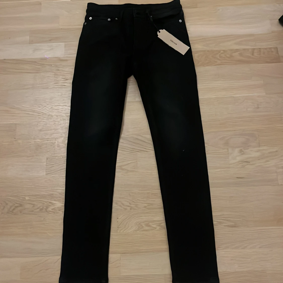 Svarta skinny jeans från Whyred