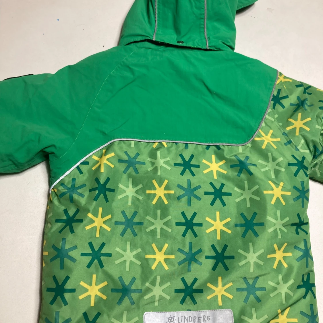 Grön mönstrad vinterjacka Lindberg - 1