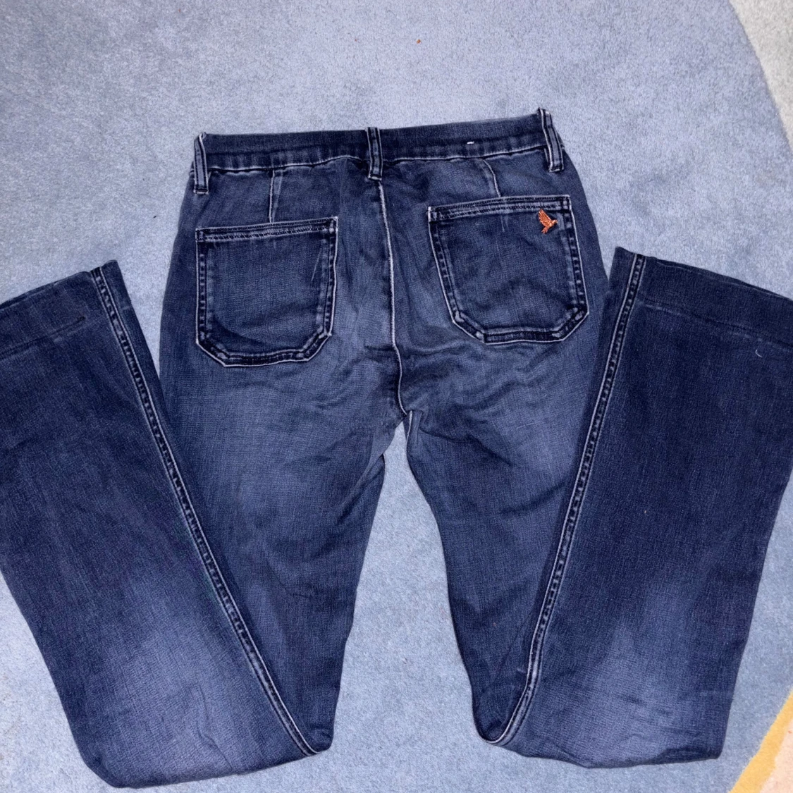 Mörkblå bootcut jeans från MiH - 2