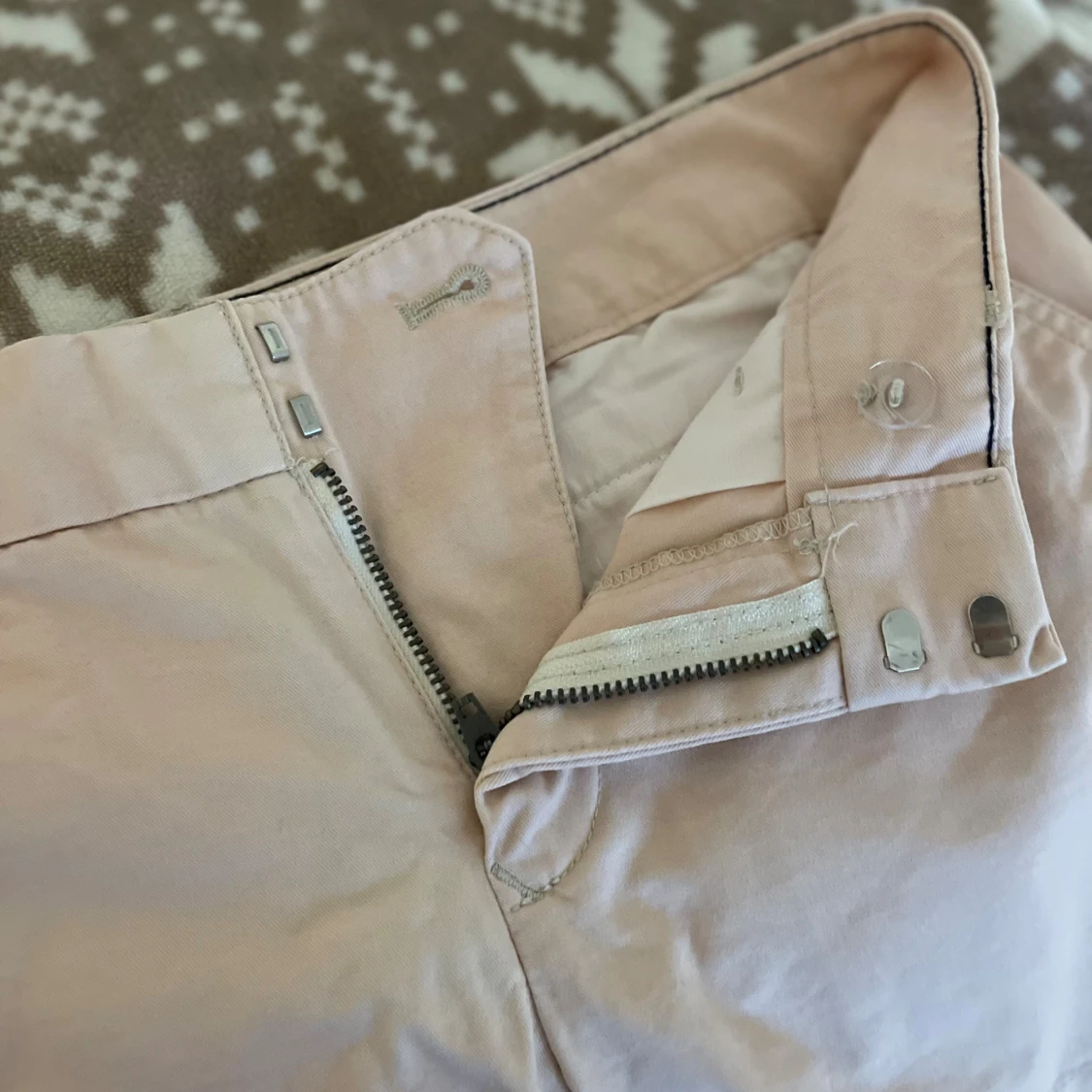 Beige shorts från Tommy Hilfiger - 2