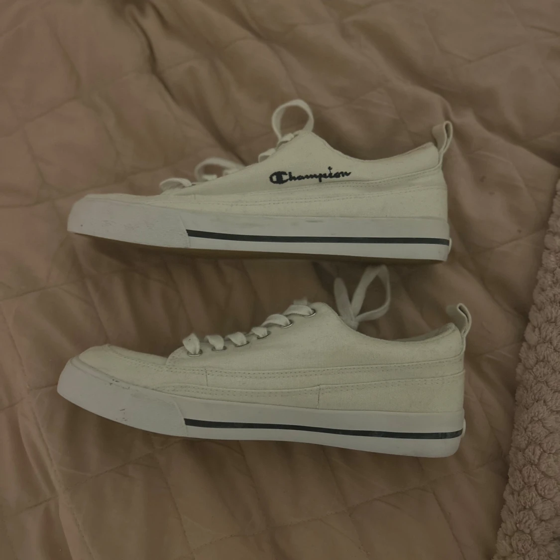 Vita Champion sneakers med snören