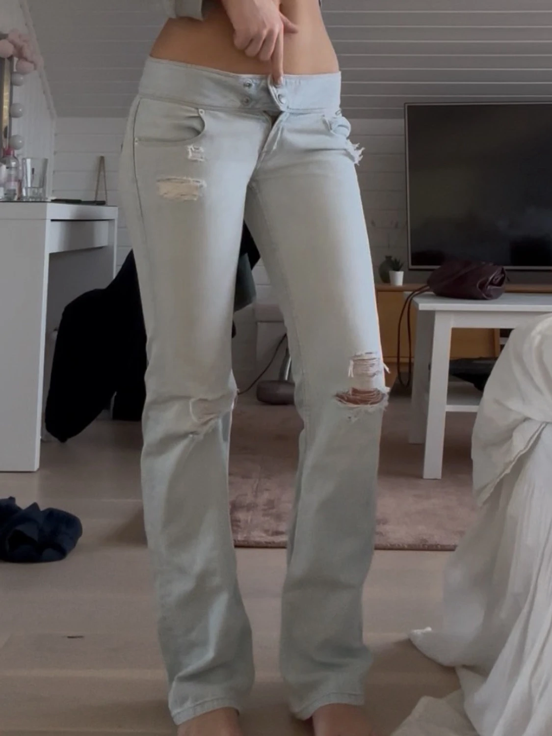 Ljusblå lågmidjade bootcut jeans med hål - 3