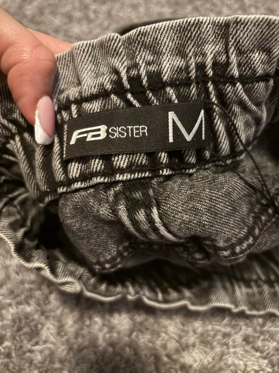 Grå högmidjade shorts från New Yorker - 2