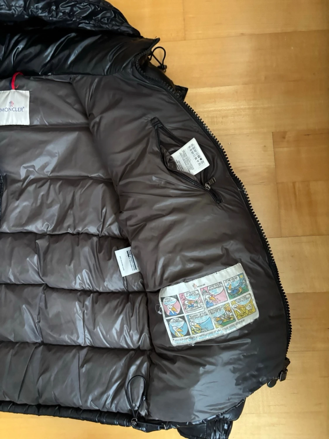 Svart Moncler pufferjacka med huva - 4