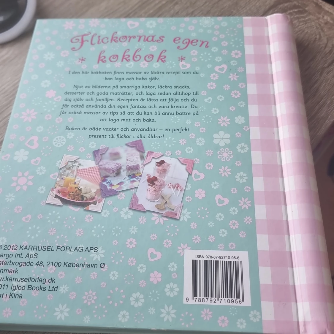 Flickornas egen kokbok - 1