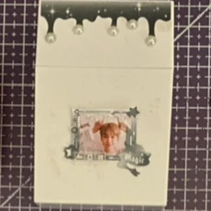 Box - Säg till om du vill ha stickers borttagna! 