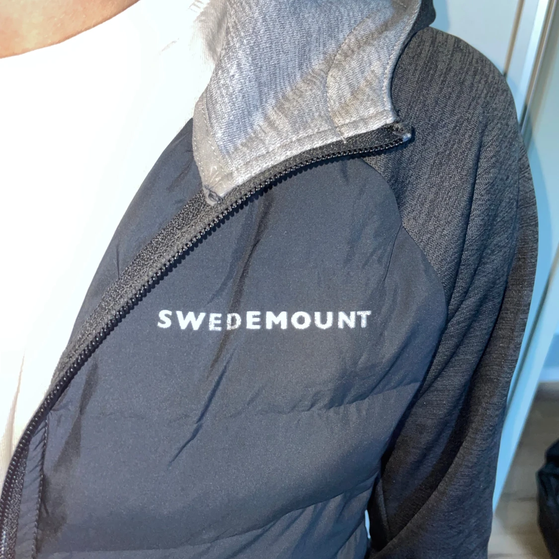 Svart hybridjacka från Swedemount - 1