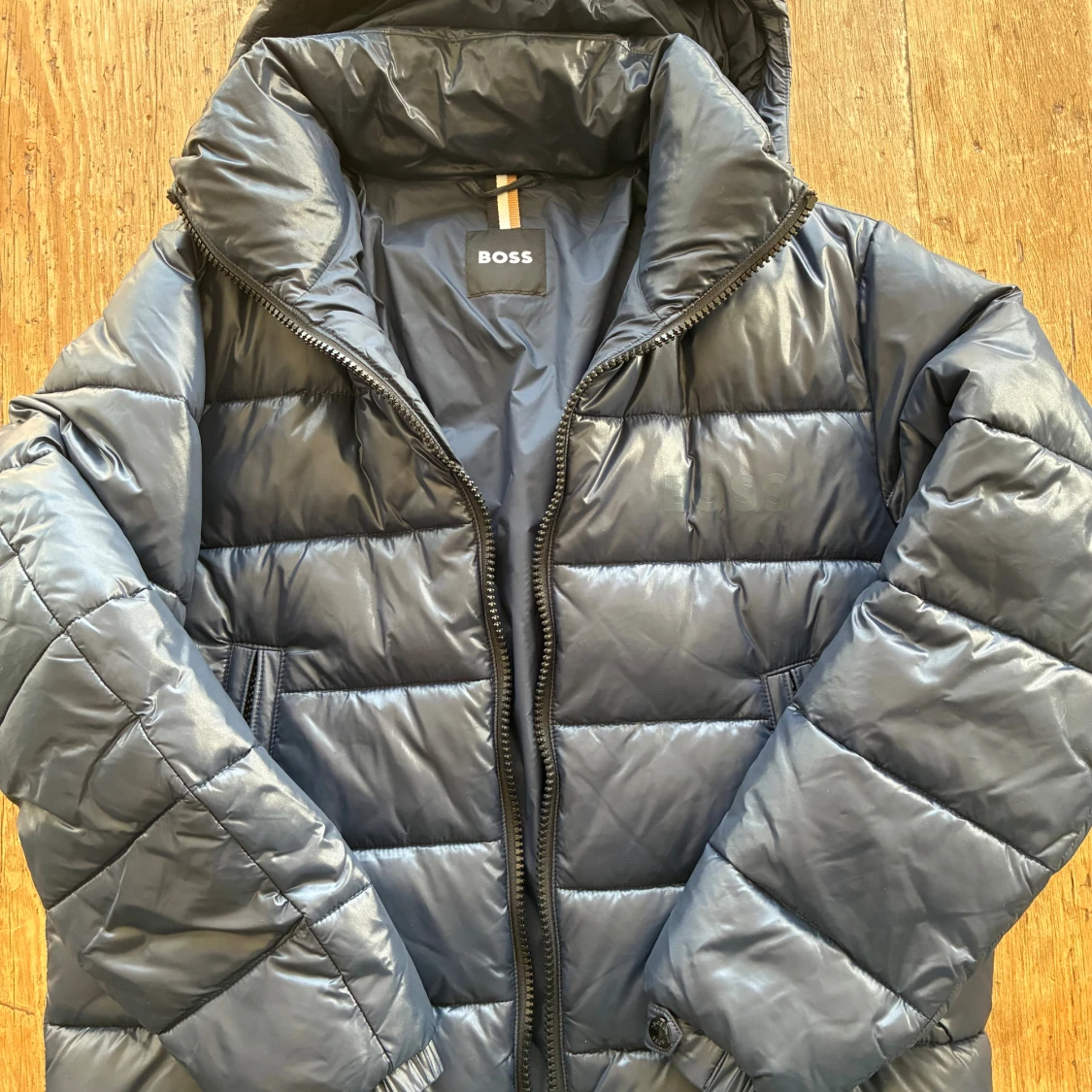 Mörkblå pufferjacka från BOSS