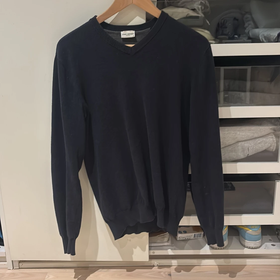 Två styckade tröjor från John Henric  - 2