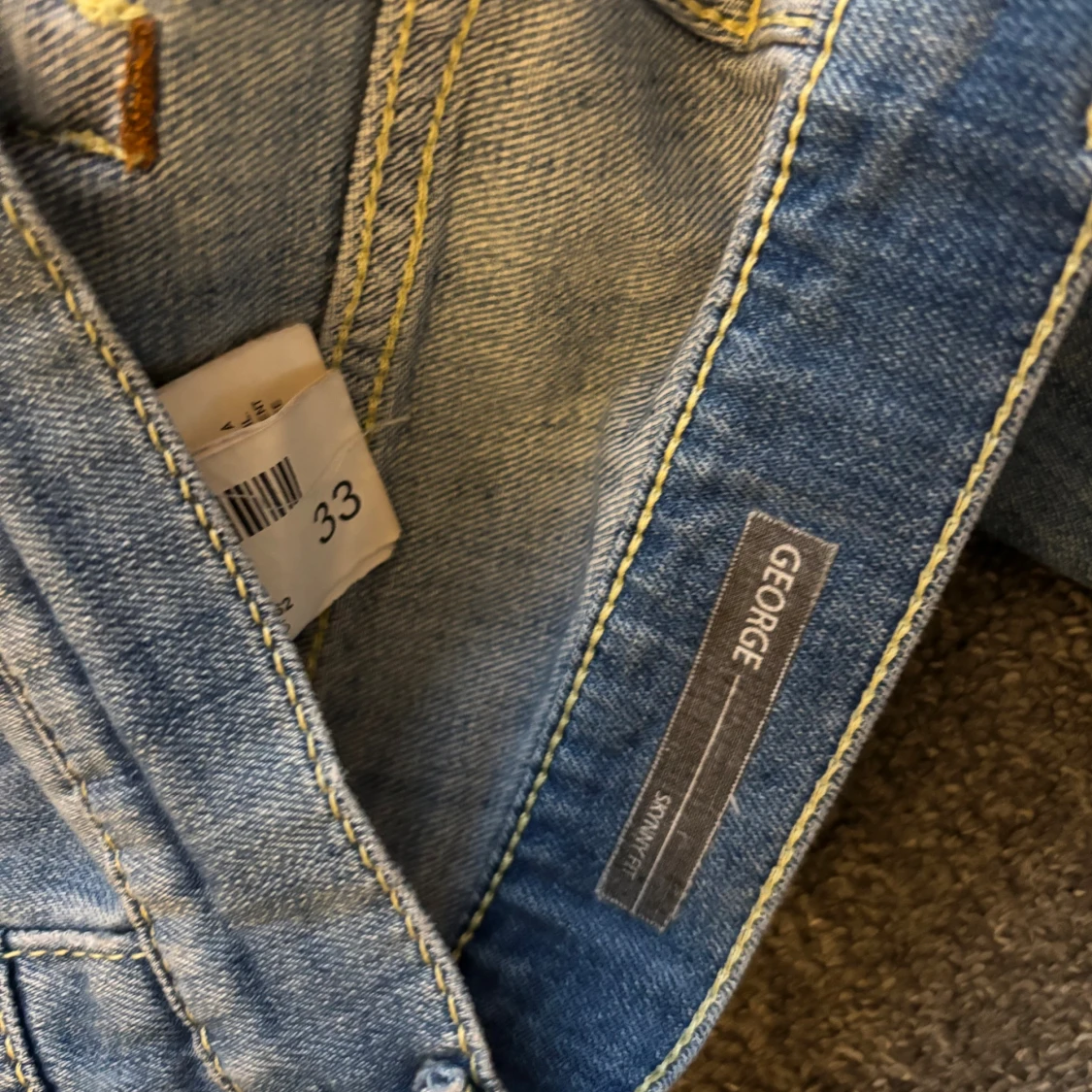 Skinny fit ljusblå jeans från George - 2