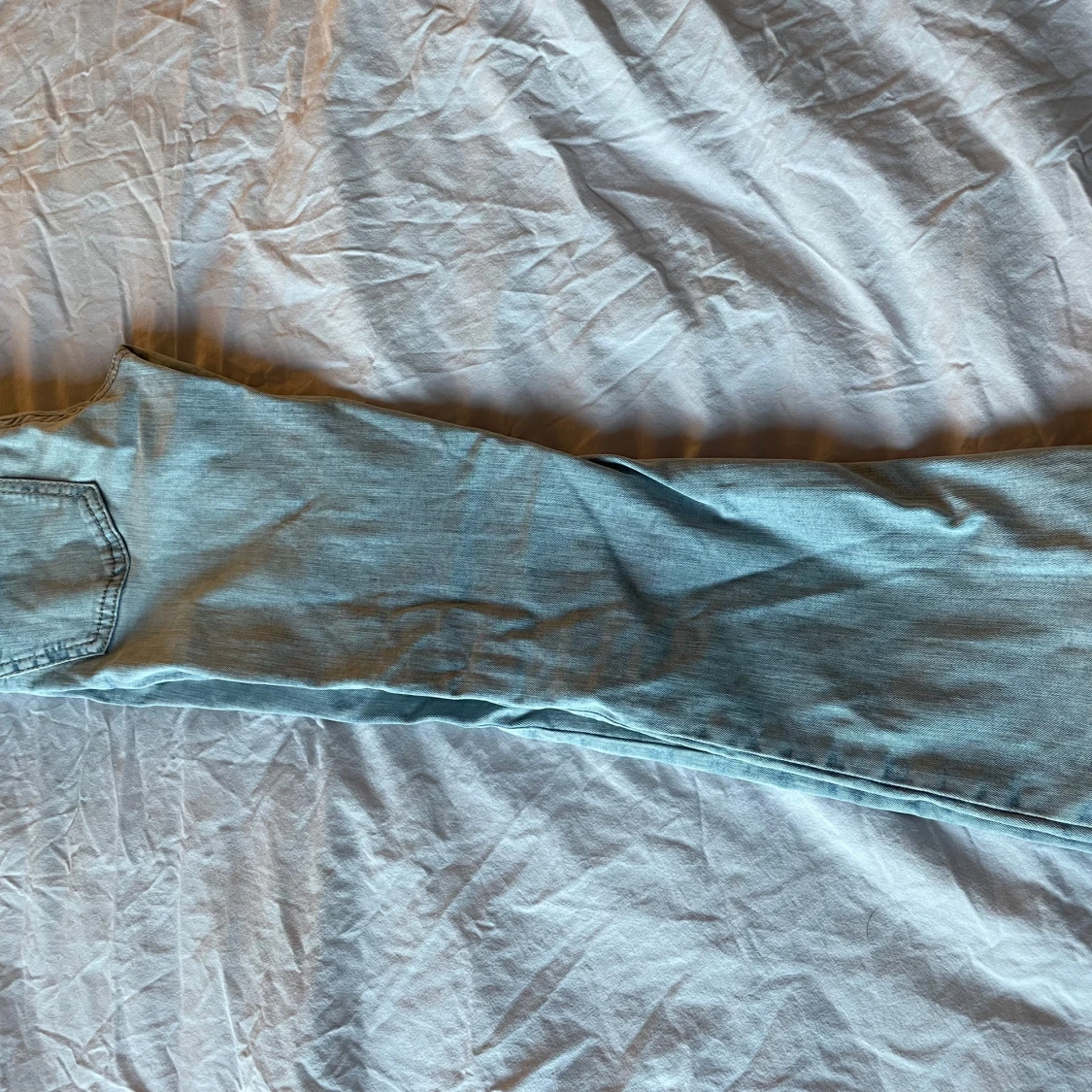 Ljusblå bootcut jeans med ficklock - 4