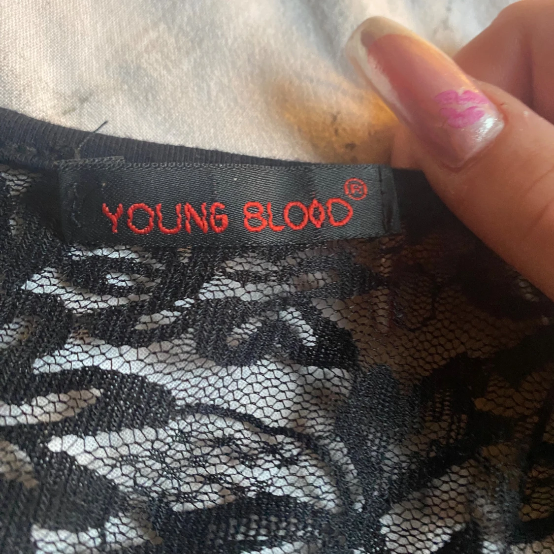 Svart glittrig klänning med spets - 4