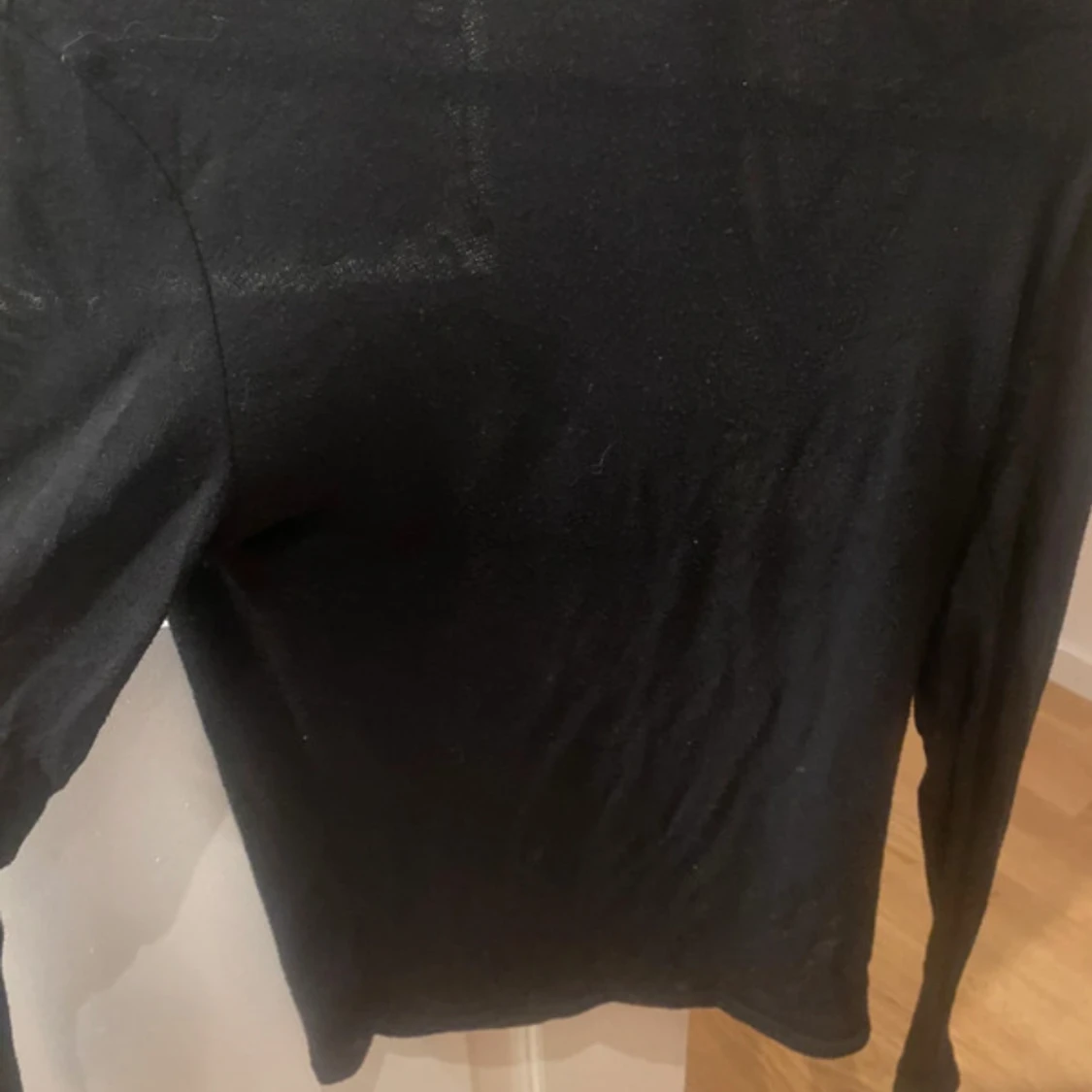 Svart långärmad tunn tröja  - 1