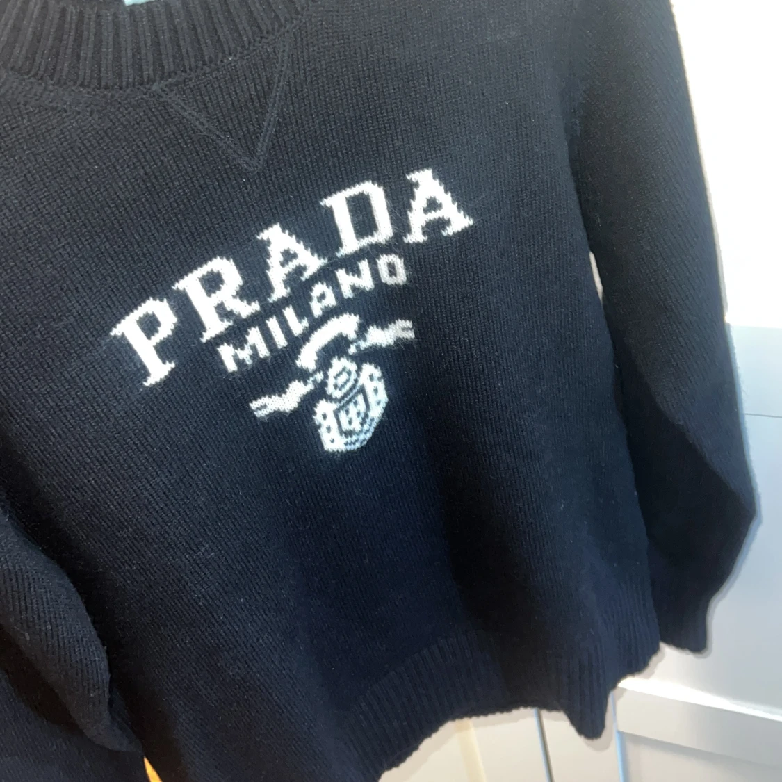 Svart Prada tröja - 1