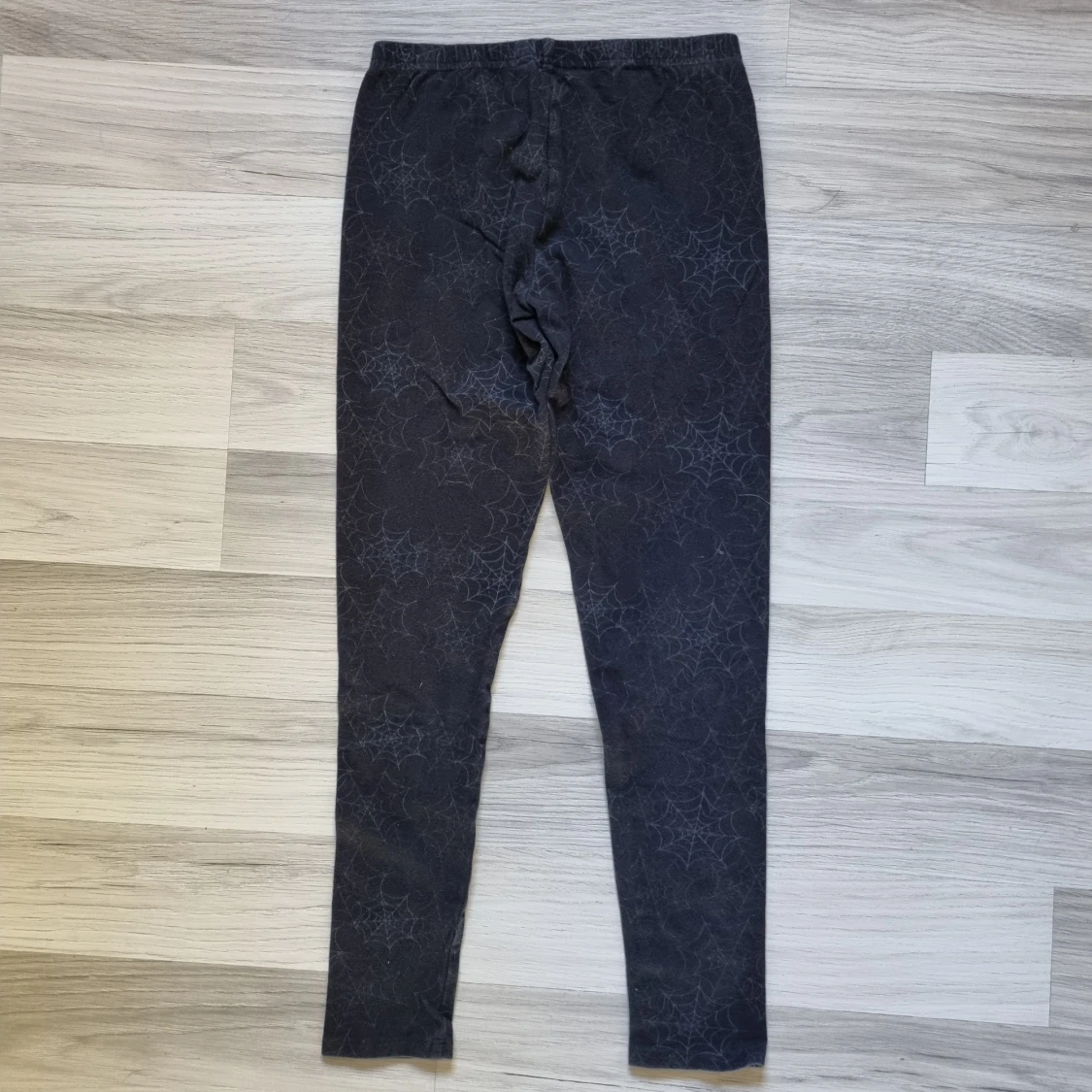 Svarta leggings med spindelnätsmönster Ellos - 1