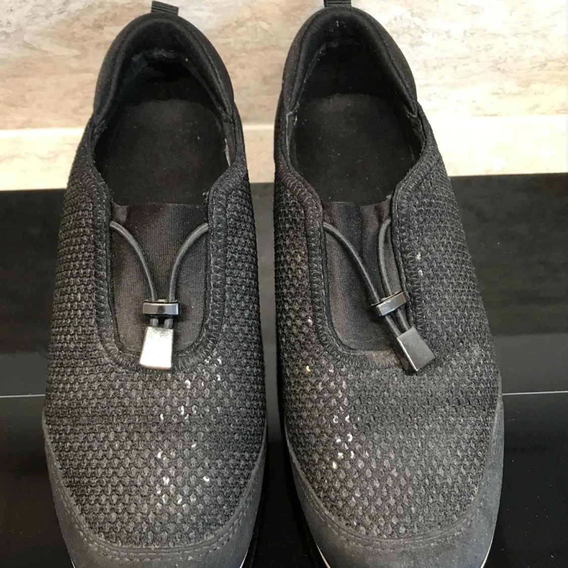 Svarta sneakers / tygskor med glitter strl 38 - 4