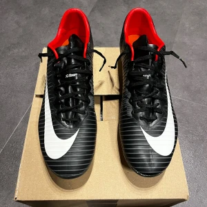 Nike Mercurial Vapor 11 SG - Storlek 42 