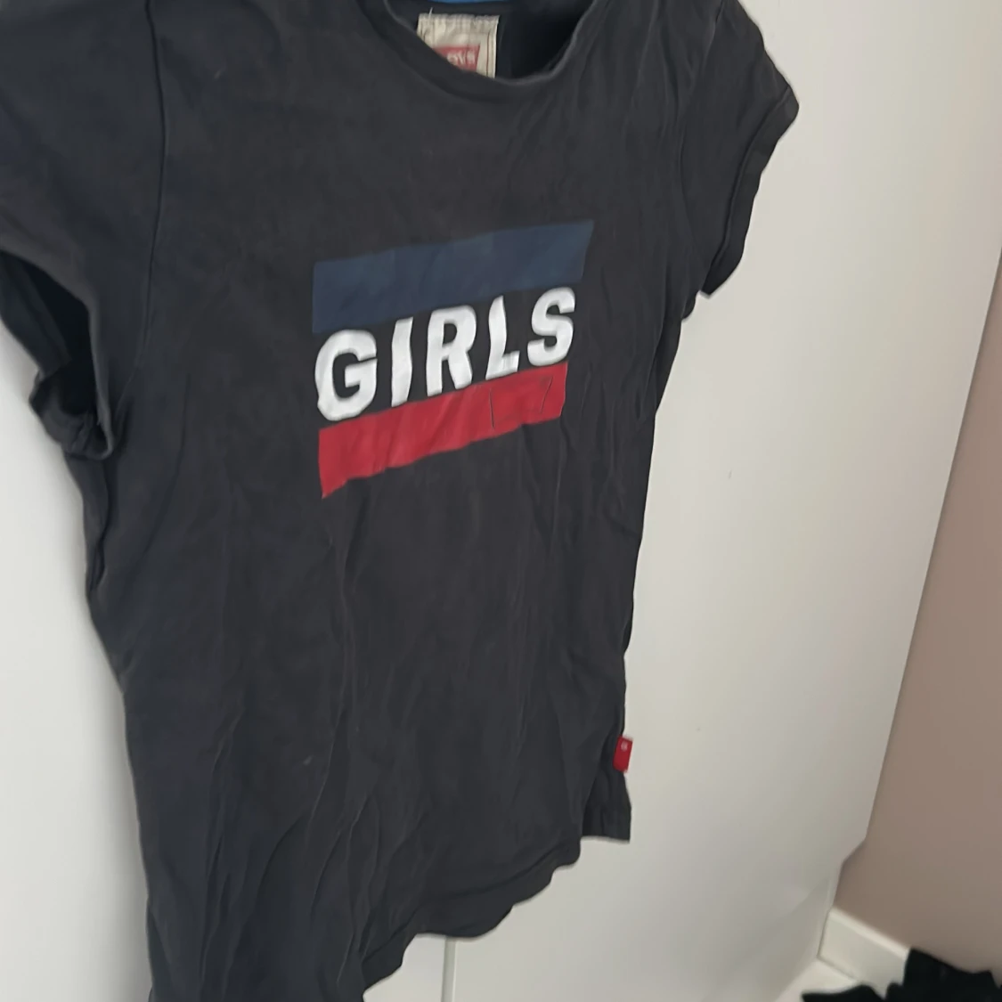 Svart t-shirt från Levi's med tryck - 2